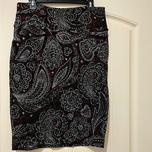 Lularoe pencil skirt. Black red white. Size L. Like new
